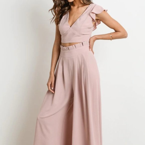 Flutter Sleeve Top and Paperbag Bottom - 2 Piece Set - Picture 2 of 3